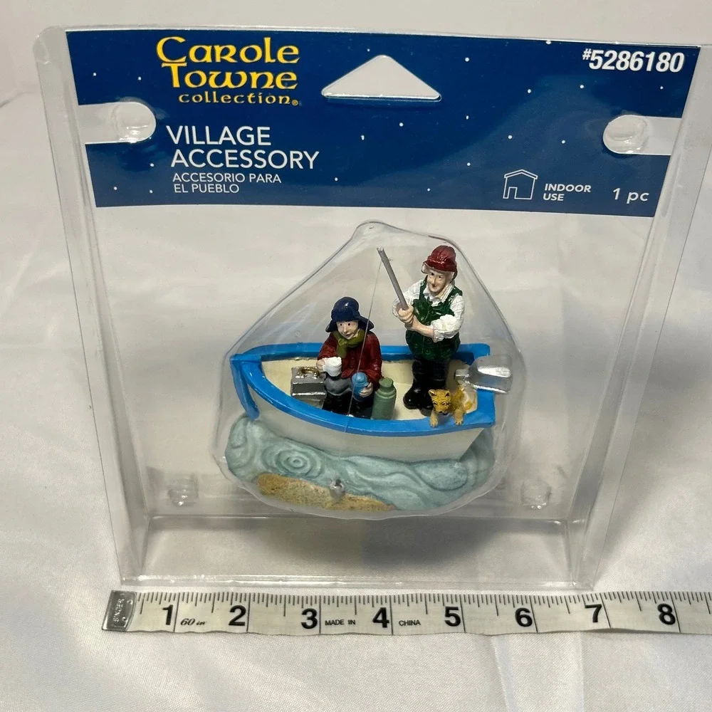 Carole Towne Collection Village Accessory Fishing Boat with‎ 2 People and Dog